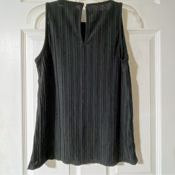 LOFT Black Pleated Shell Sz XS sleeveless - Picture 8 of 8
